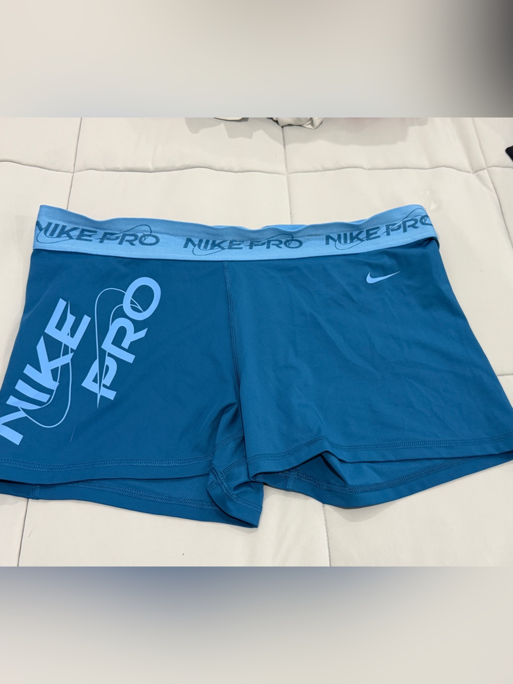 Nike Pro Womens XL Teal Compression Shorts